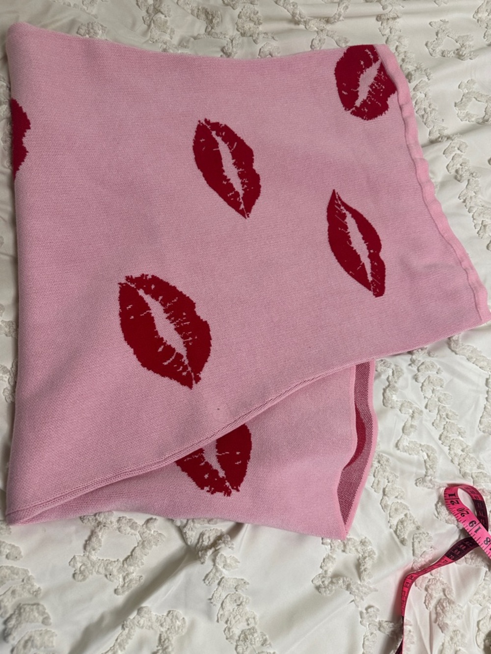 Strapless Women’s Dress in Pink with Red Lip Print